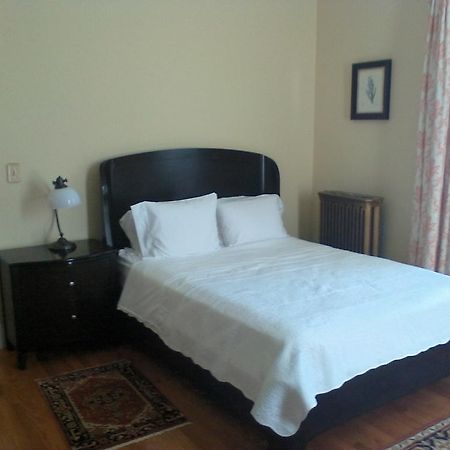 A Kingston Bed & Breakfast Exterior foto