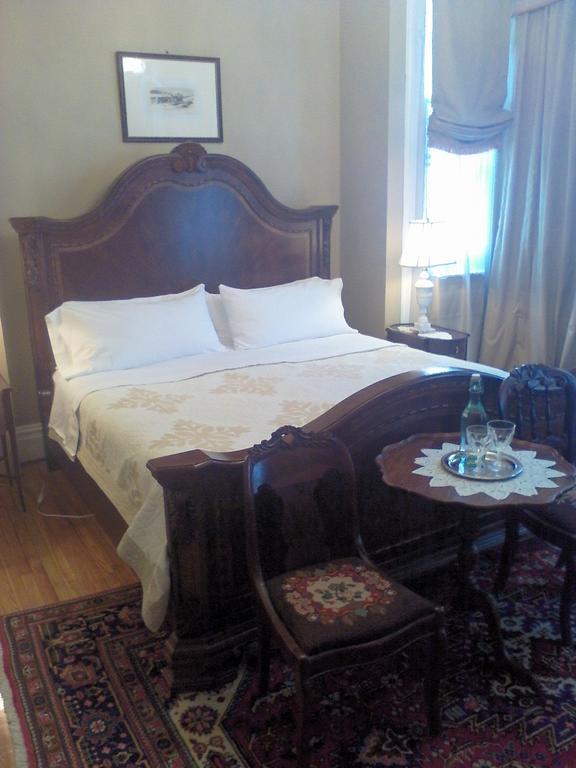 A Kingston Bed & Breakfast Exterior foto